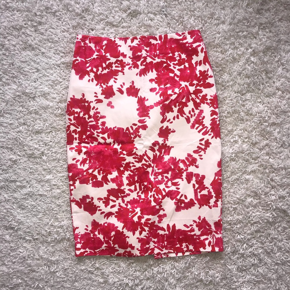 Pencil Skirt - White/Pink Floral Design - Size 8